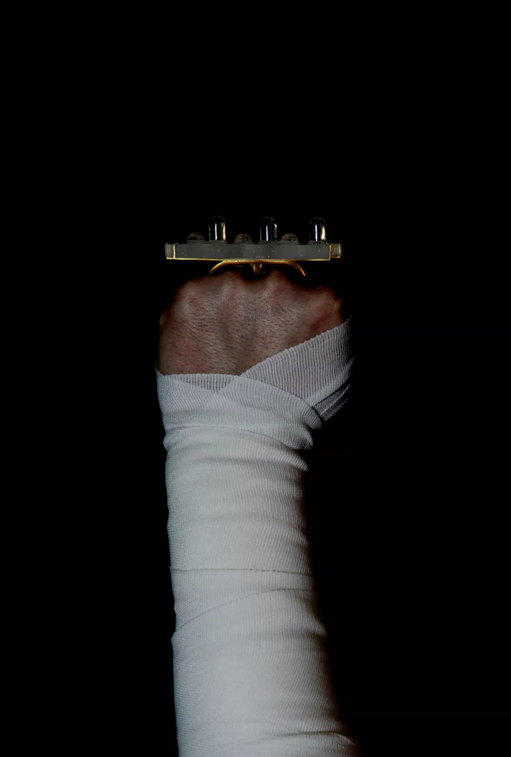 Tjue Hermse - Jewel Fist